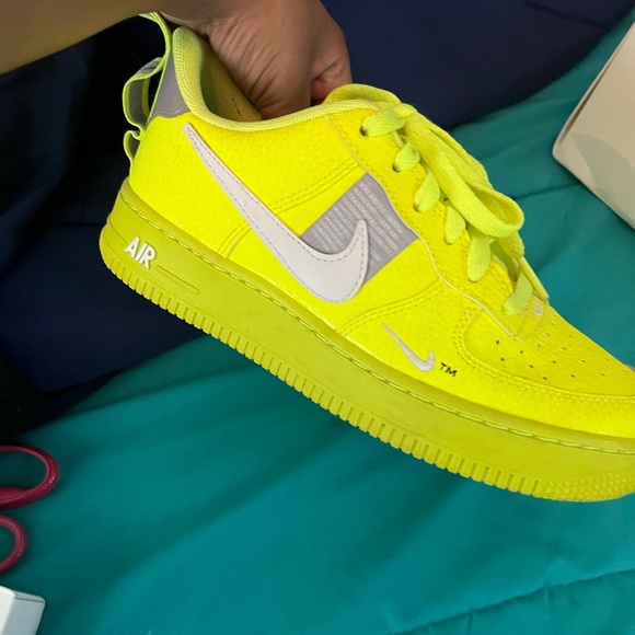 Nike Air Force 1 Low V8 Utility Volt Sneaker - Picture 2 of 4